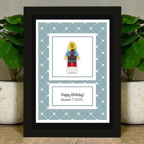 Zum Produkt Personalisierte Figur aus LEGO® Teilen – Bilderrahmen (mit pastellfarbenem Hintergrund)