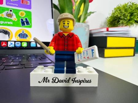 Figurine LEGO® personnalisée enseignant - exemple de personnalisation 3