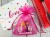 Personalisierte LEGO® Figuren Paar mit Love-Schildern - Geschenkverpackung