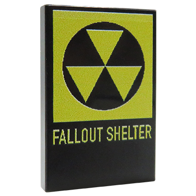 Zum Produkt Schild „Fallout Shelter“ – Custom bedruckte LEGO® Fliese