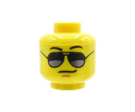 LEGO głowa / główka figurki - mężczyzna, okulary przeciwsłoneczne, grymas na twarzy